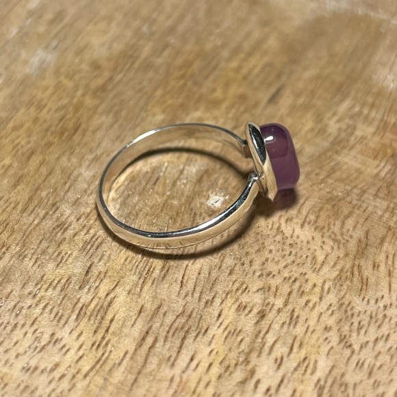 *SOLD* Small Oval Amethyst 925 Sterling Silver Ring - Picture 7 of 11